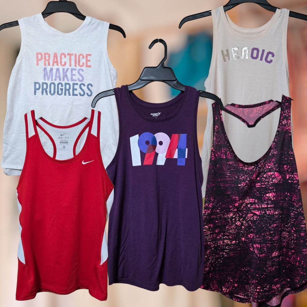 Multicolored Athletic Tank Top Moisture-Wicking Sleeveless
